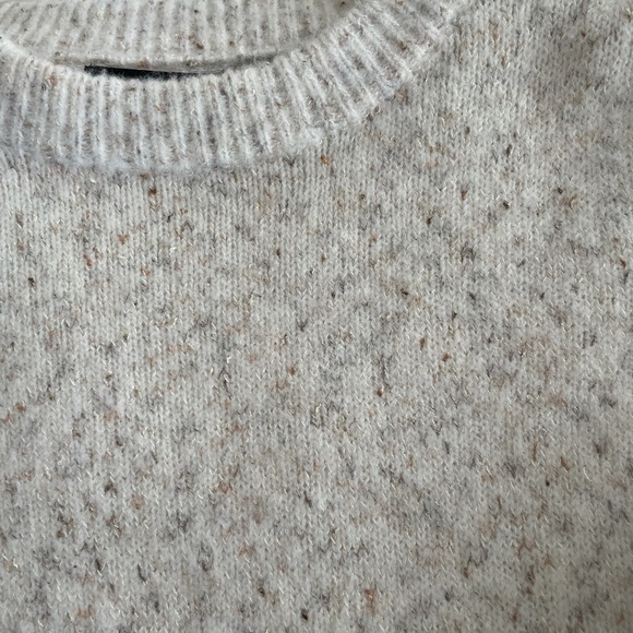 Vero Moda Sweater - Picture 3 of 4